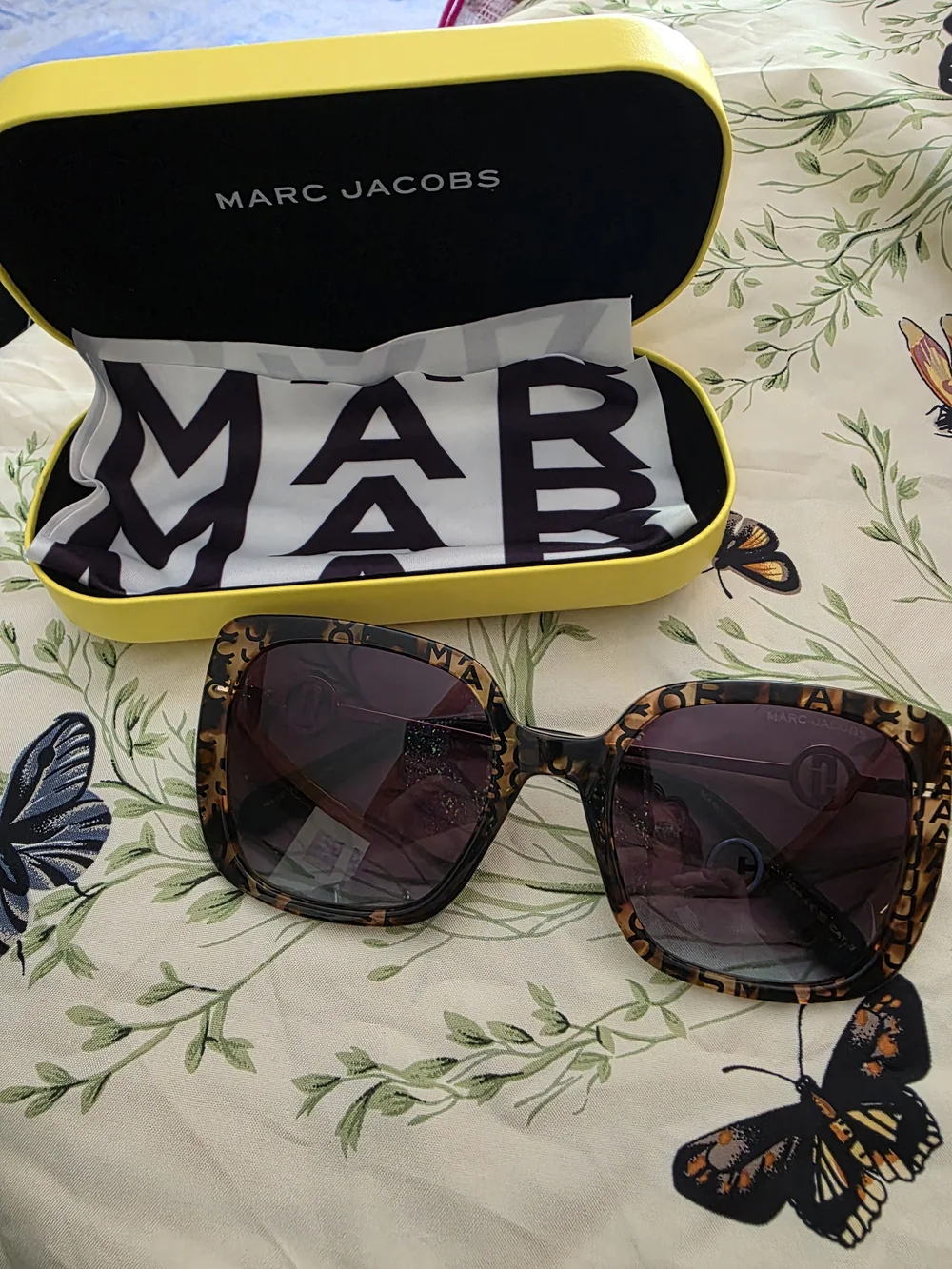 NWOT Marc Jacobs MARC 727/S Signature Logo Print Square Sunglasses Gold CAT 3